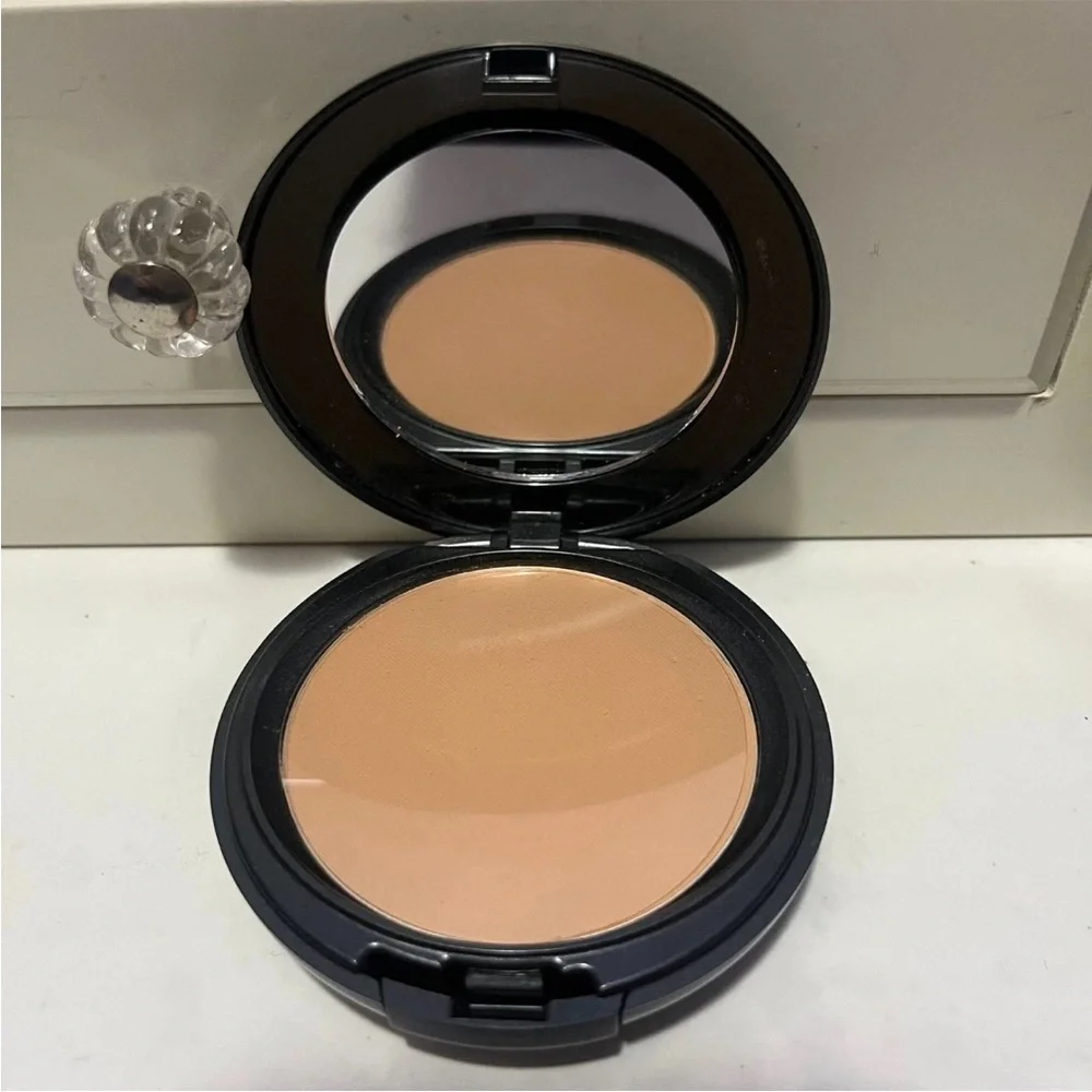 NWB 🩷 Cover FX Pressed Mineral Foundation Powder Makeup in L1 / Light 1 - Picture 4 of 7